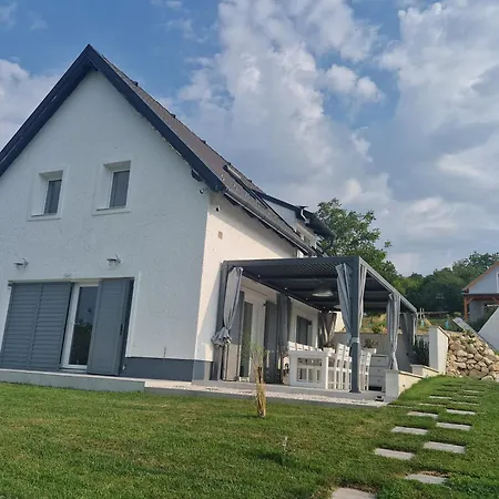 Fürt-balaton Villa *